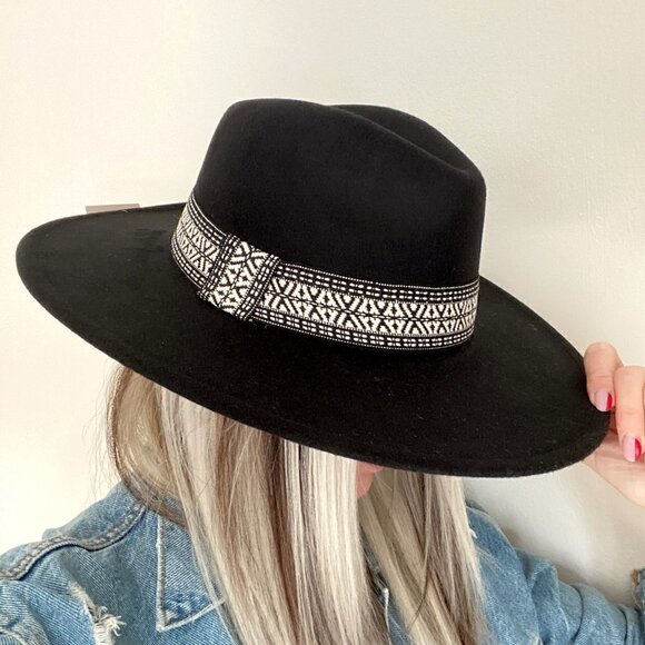 Black Wide Brim Rancher Style Hat - Picture 2 of 11